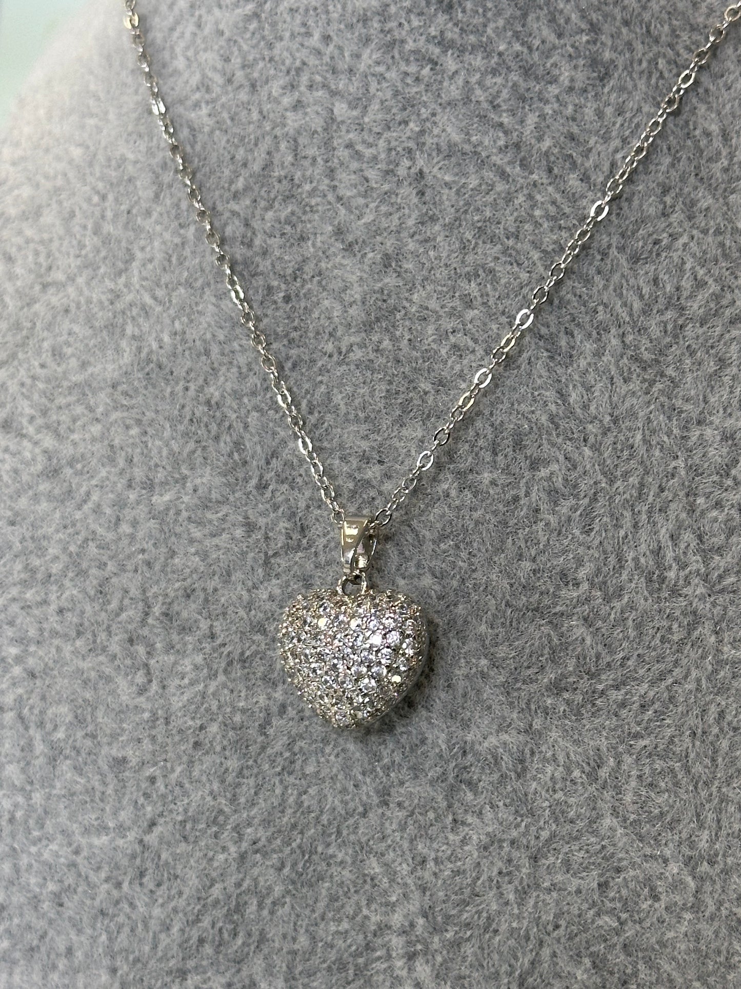 Collar corazón brillos