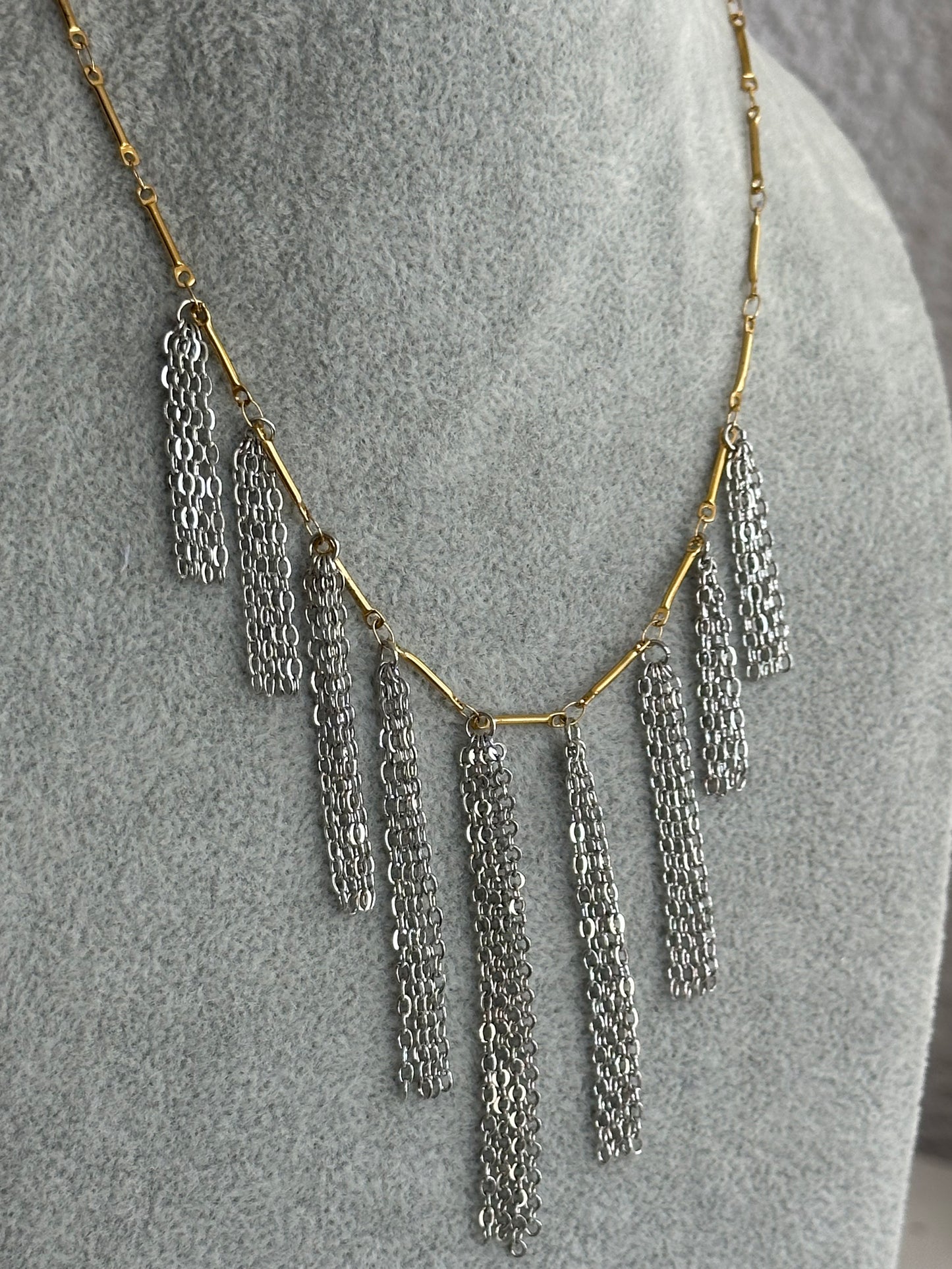 Collar Analau