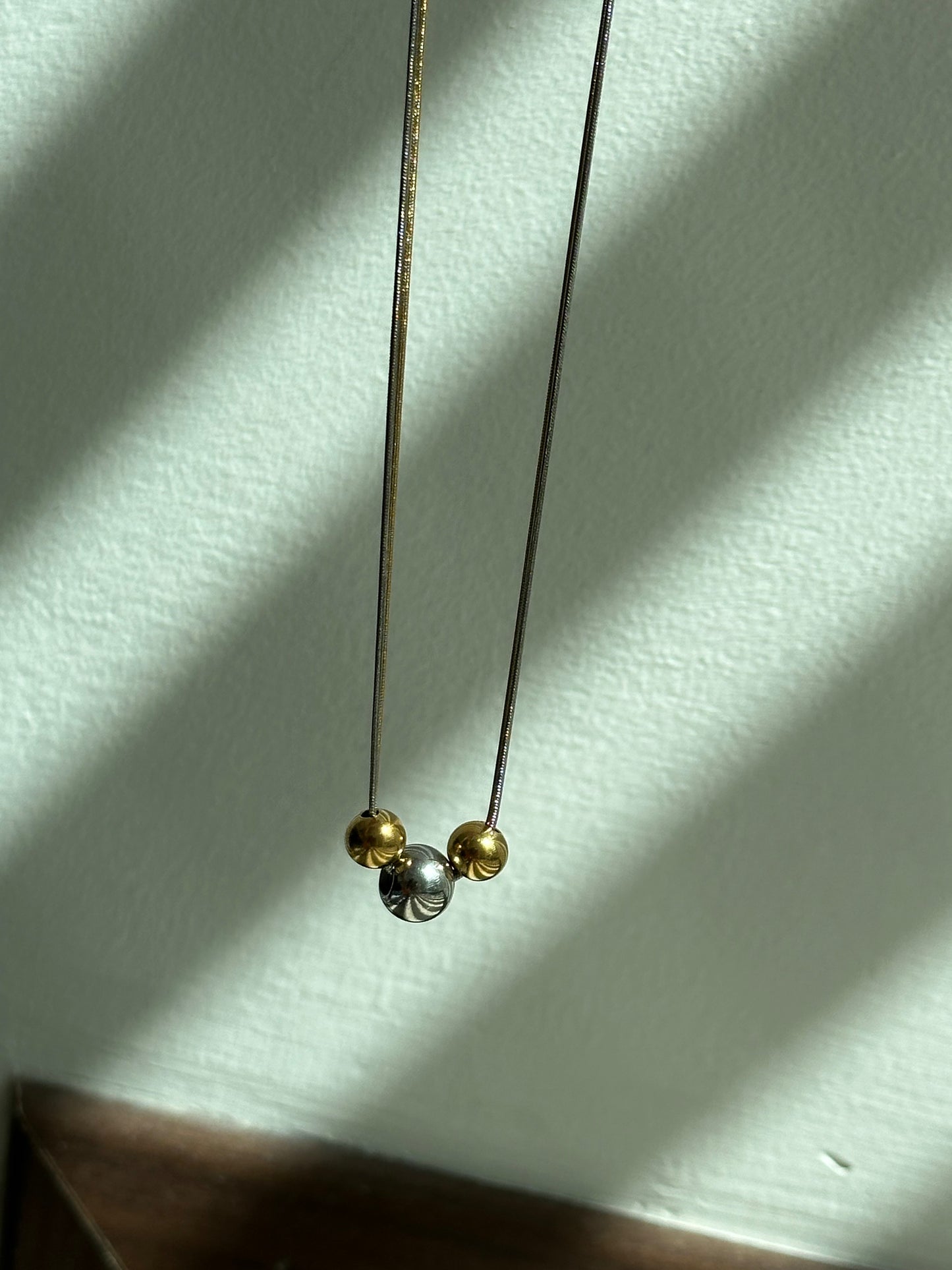 Collar Bicolor Bolas