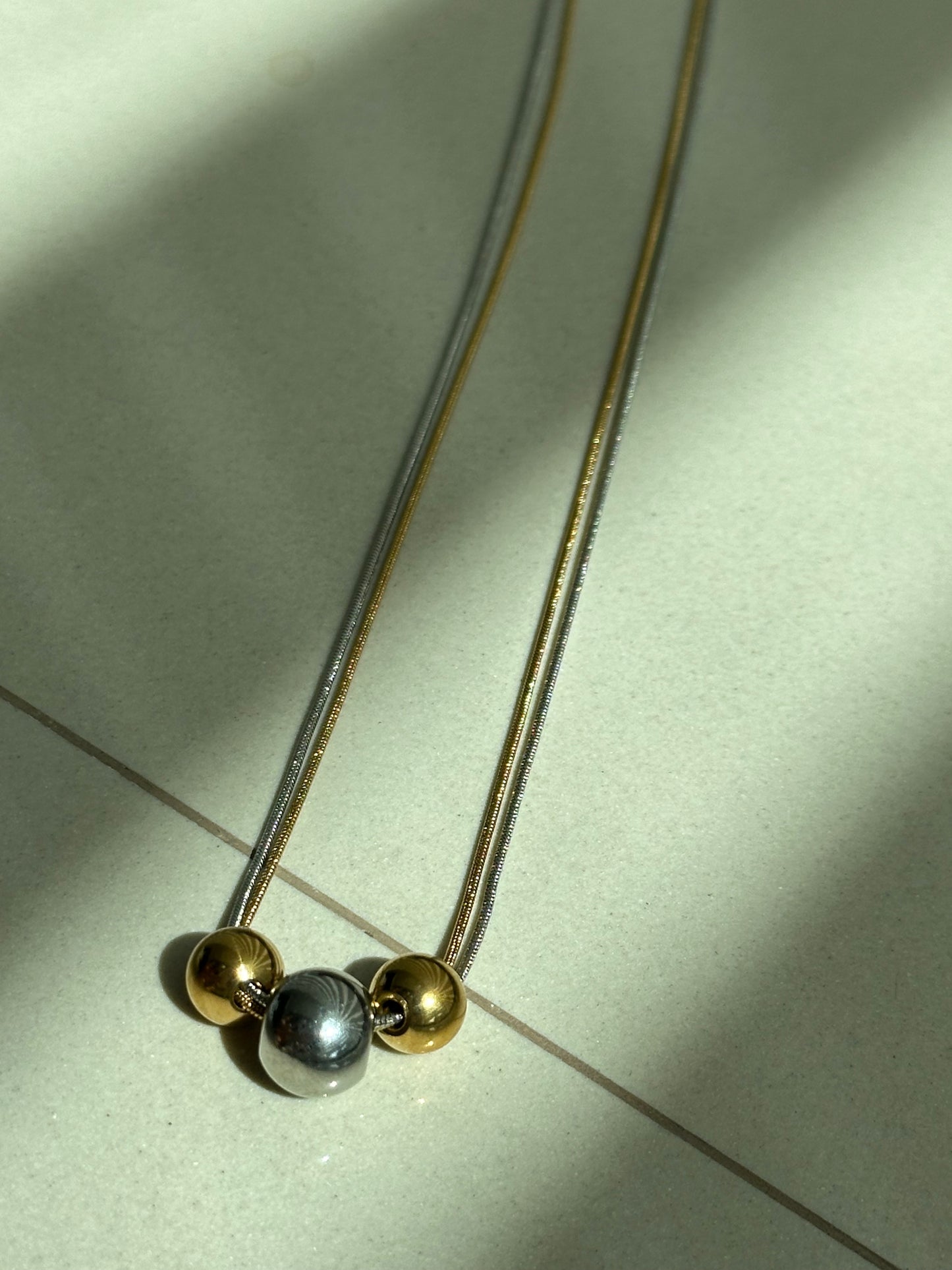 Collar Bicolor Bolas