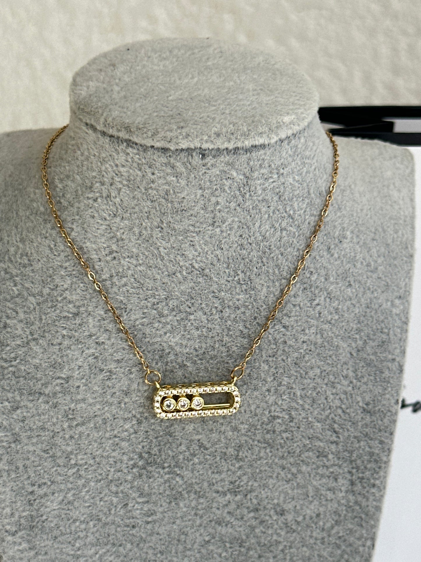 Collar clip