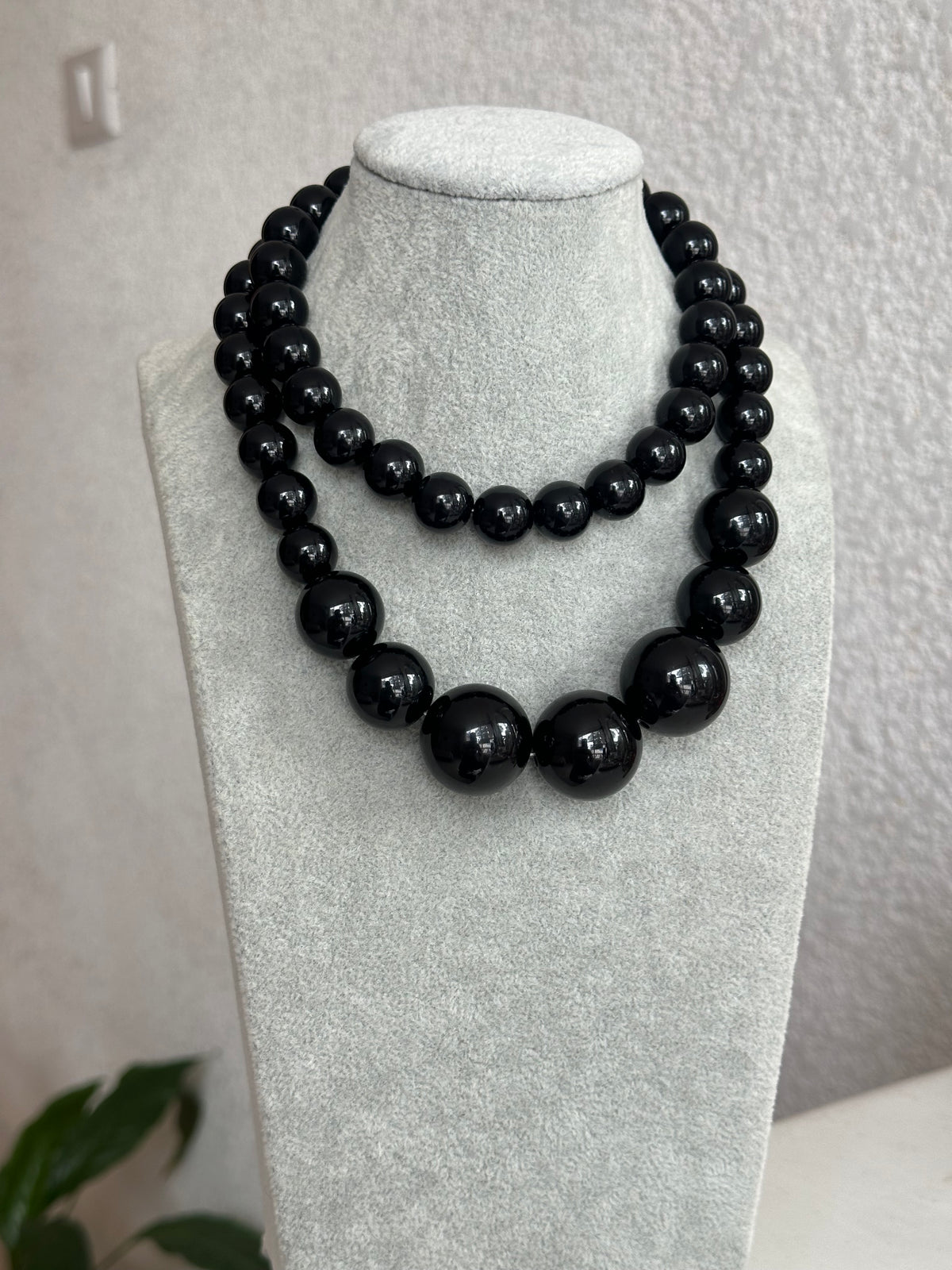 Collar black bubble