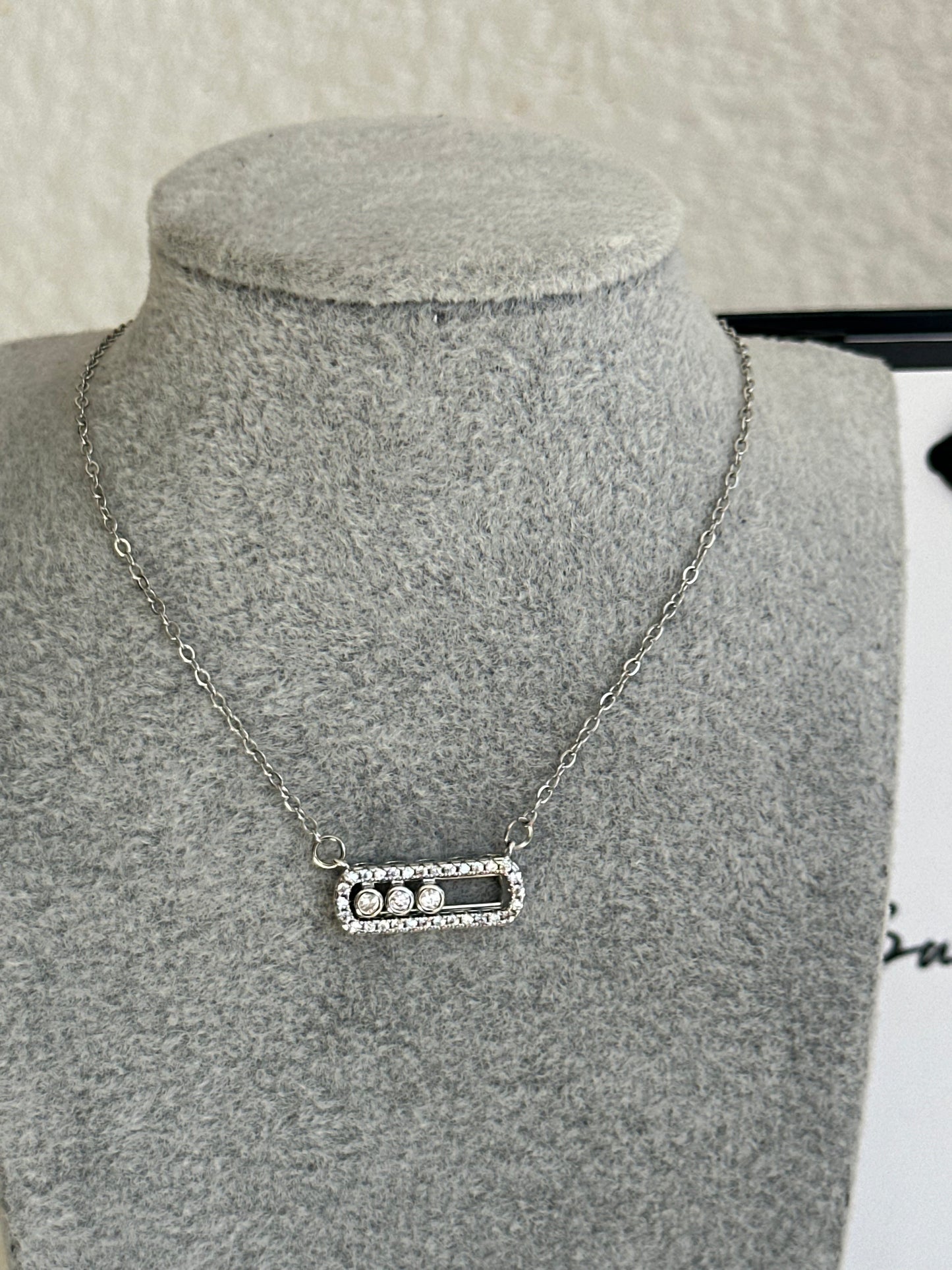 Collar clip