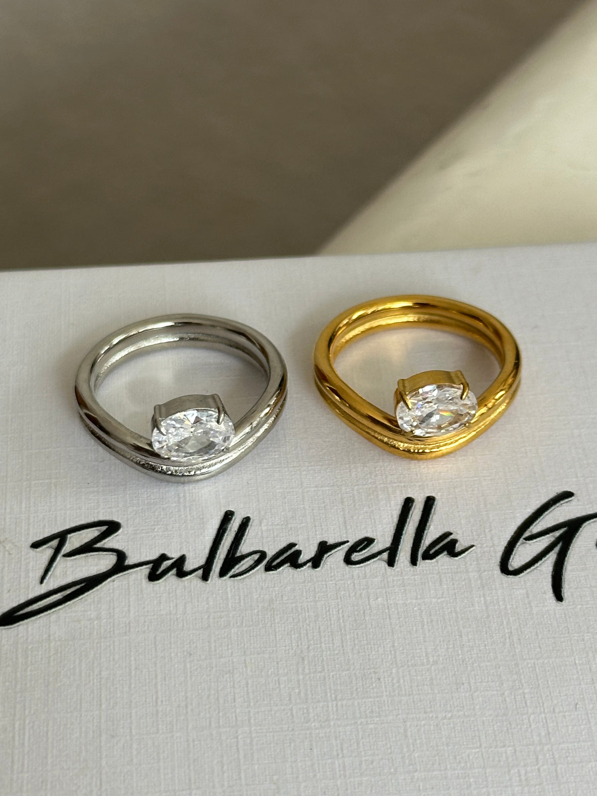 Anillo Luciana