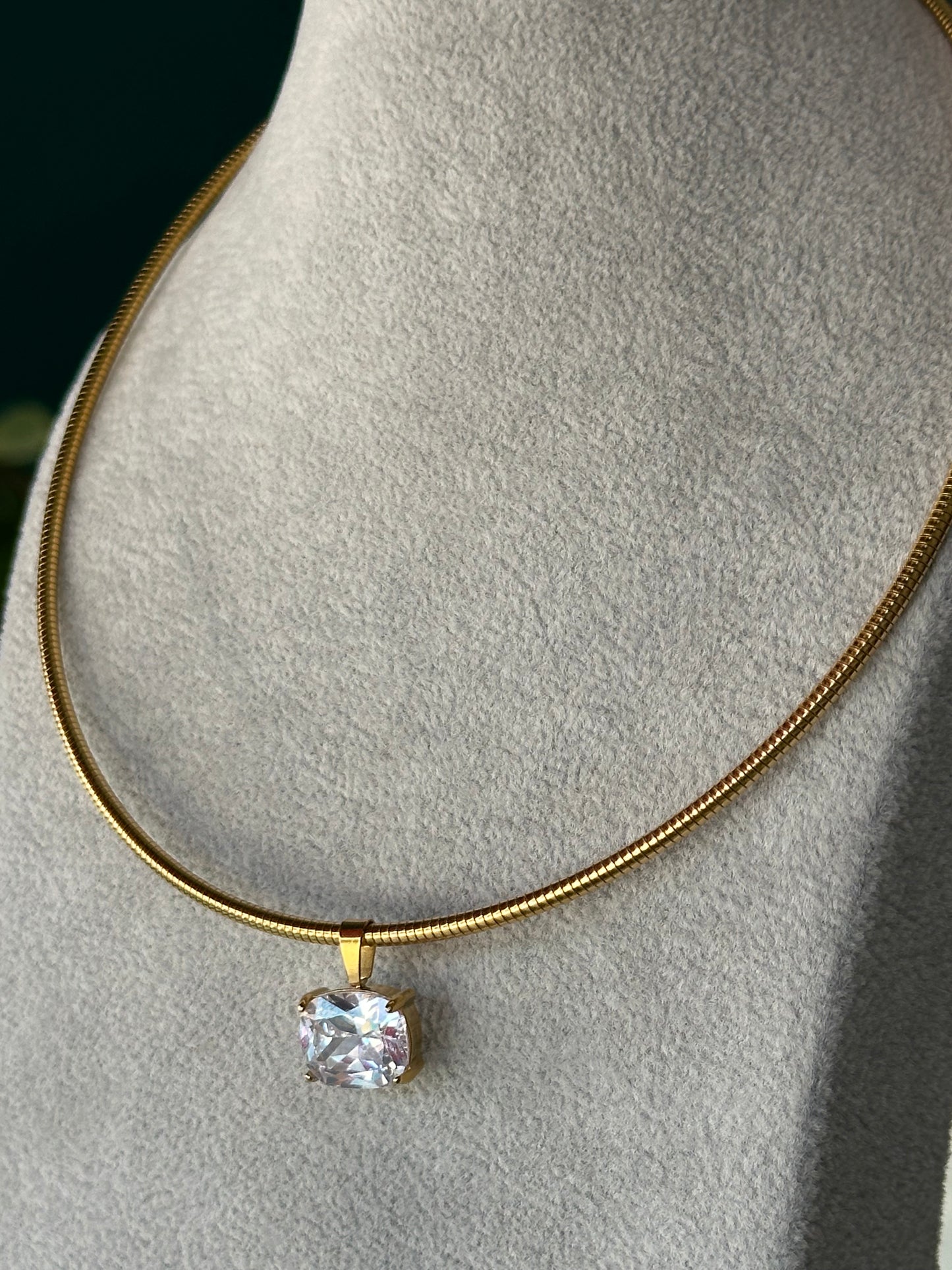 Collar Rigid cristal