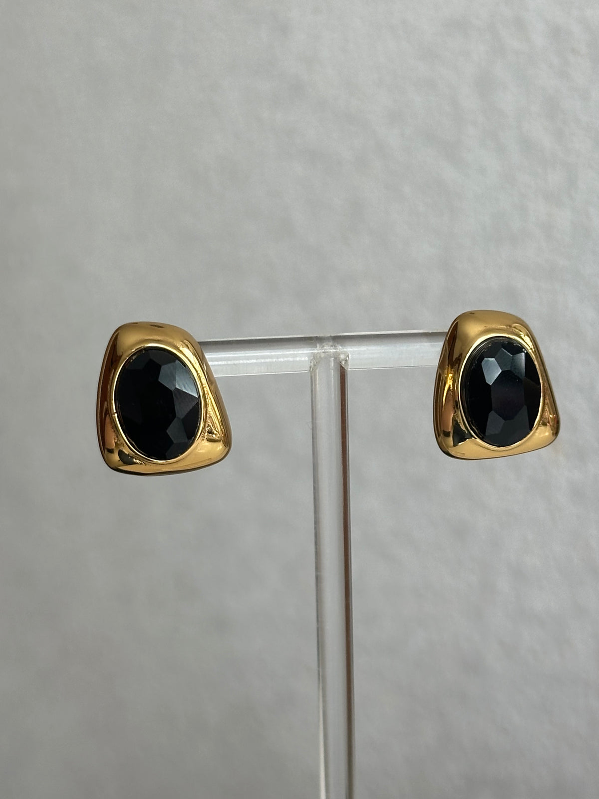 Arete Gwen negro
