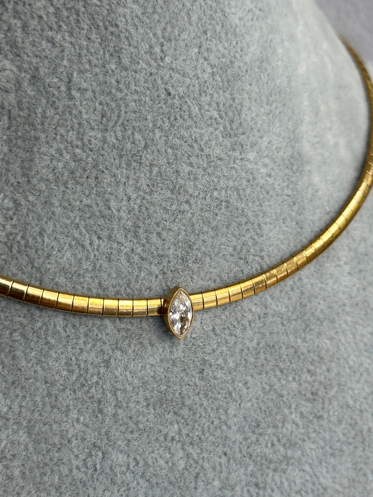 Collar Esther