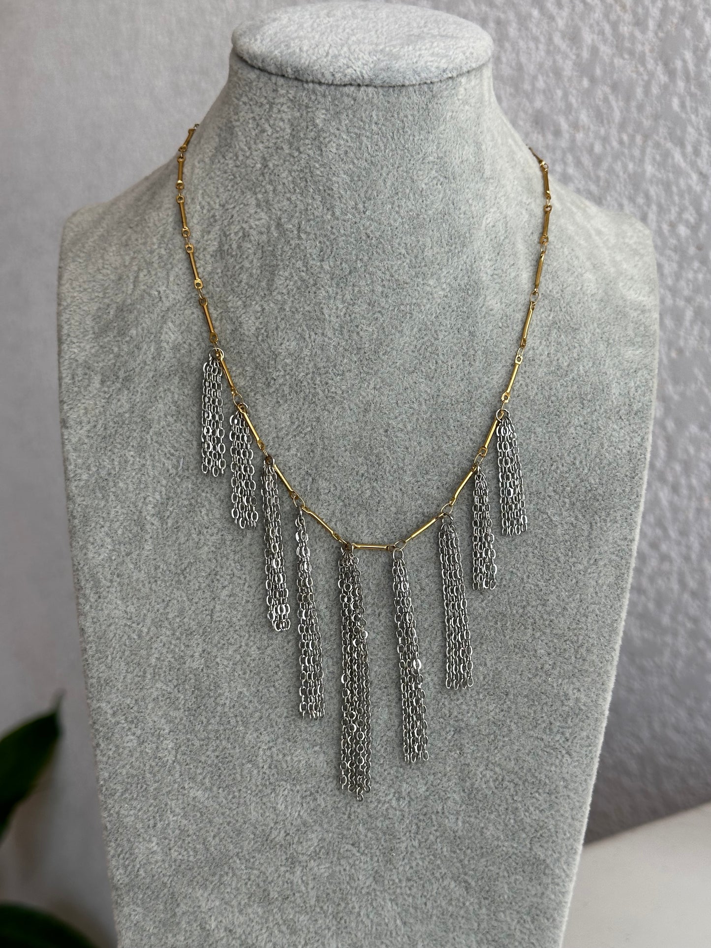Collar Analau