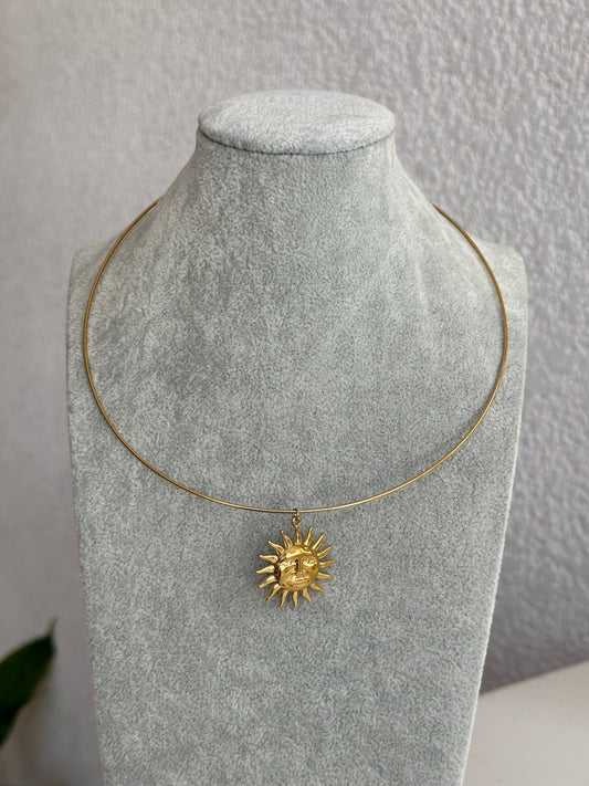 Collar Minimal Sol