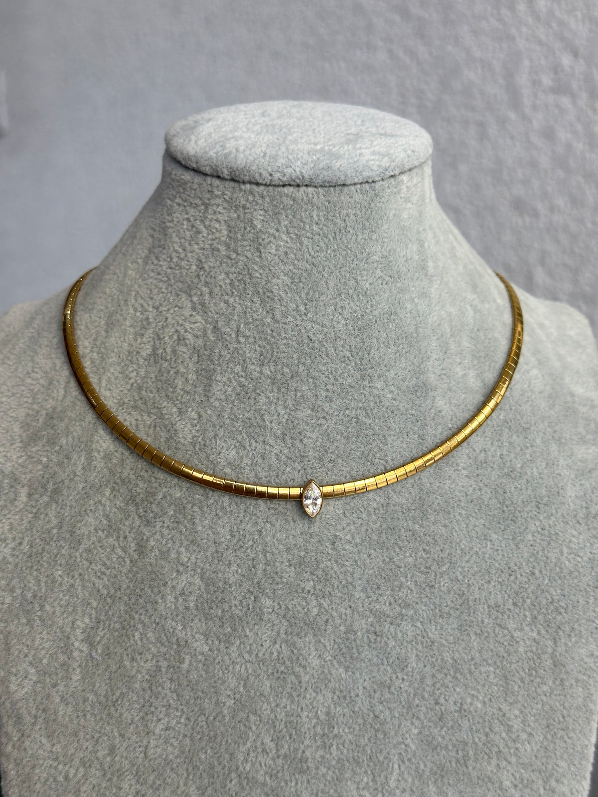 Collar Esther