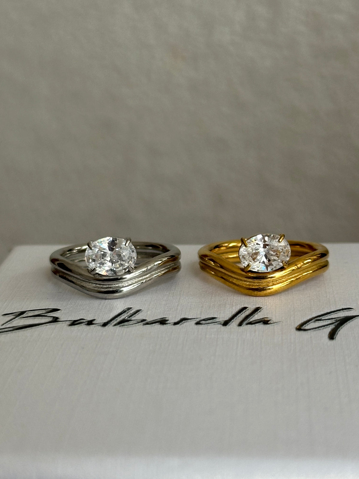 Anillo Luciana