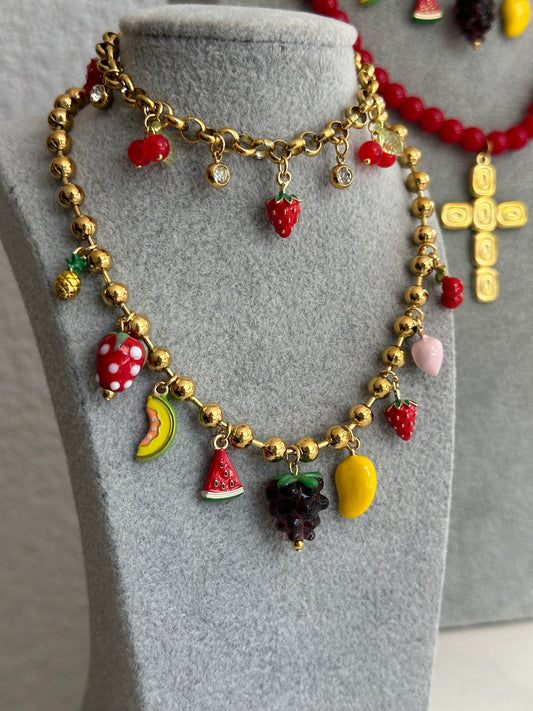 Collar Fruits