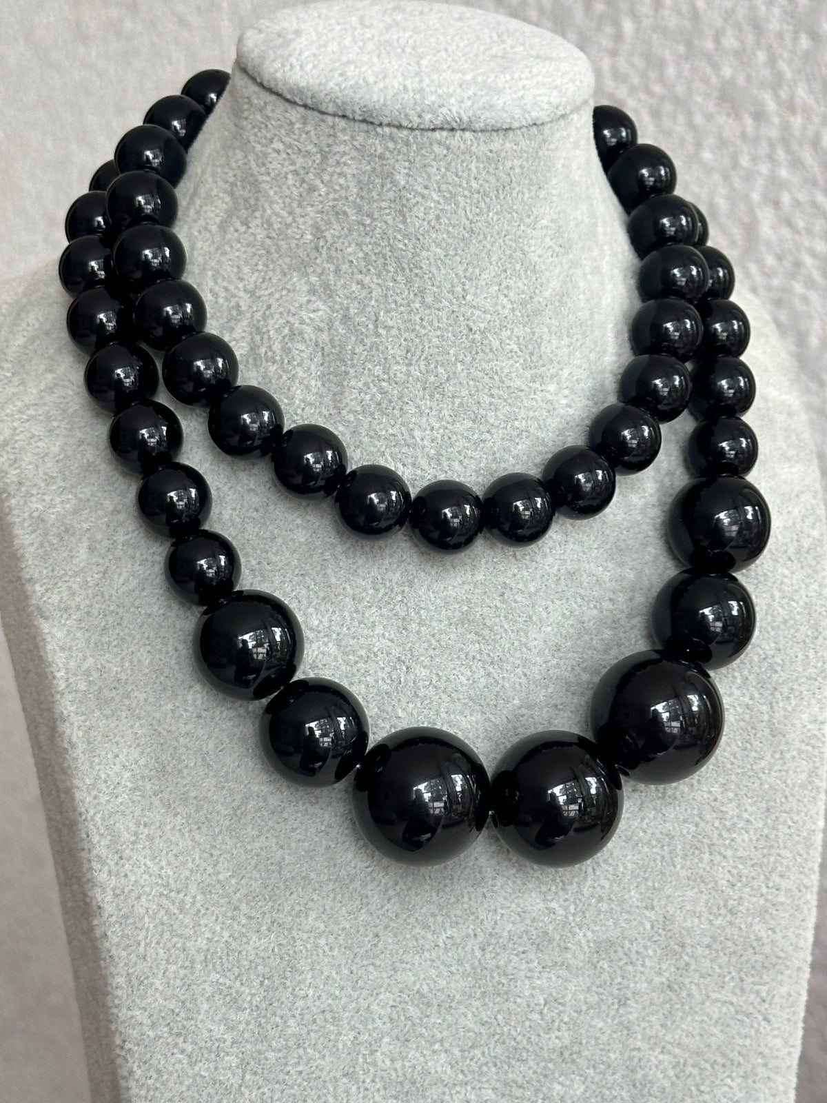 Collar black bubble